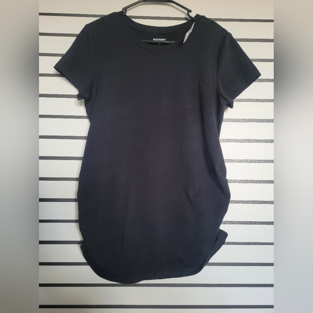 Old Navy Black Maternity Fitted Top